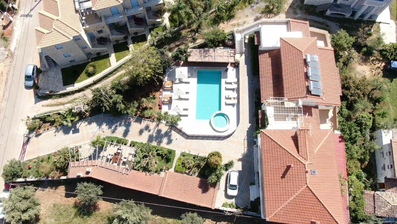 Athina Apartments Ступа Екстер'єр фото