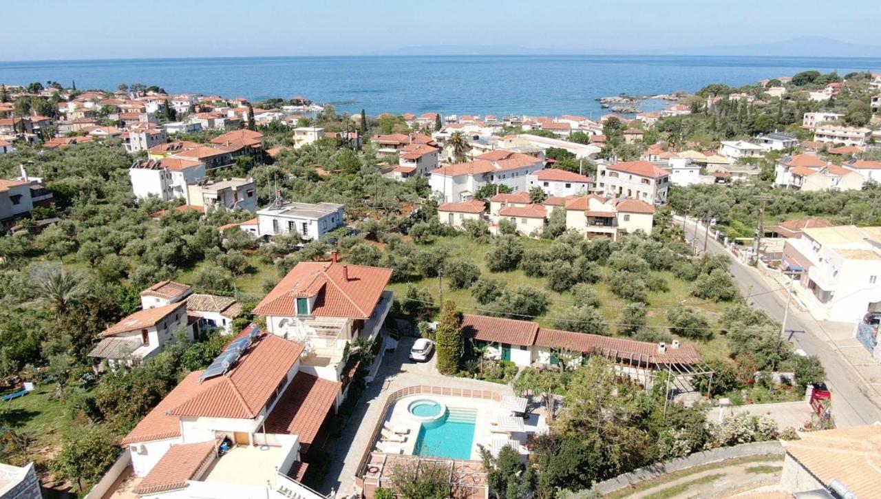 Athina Apartments Ступа Екстер'єр фото
