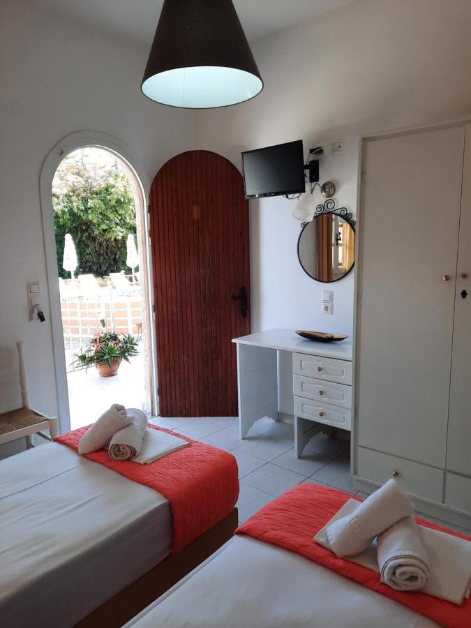 Athina Apartments Ступа Екстер'єр фото