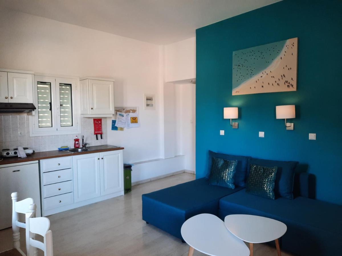 Athina Apartments Ступа Екстер'єр фото