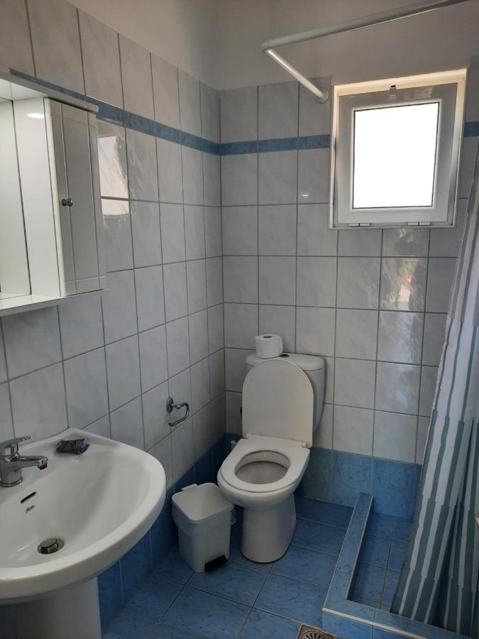 Athina Apartments Ступа Екстер'єр фото