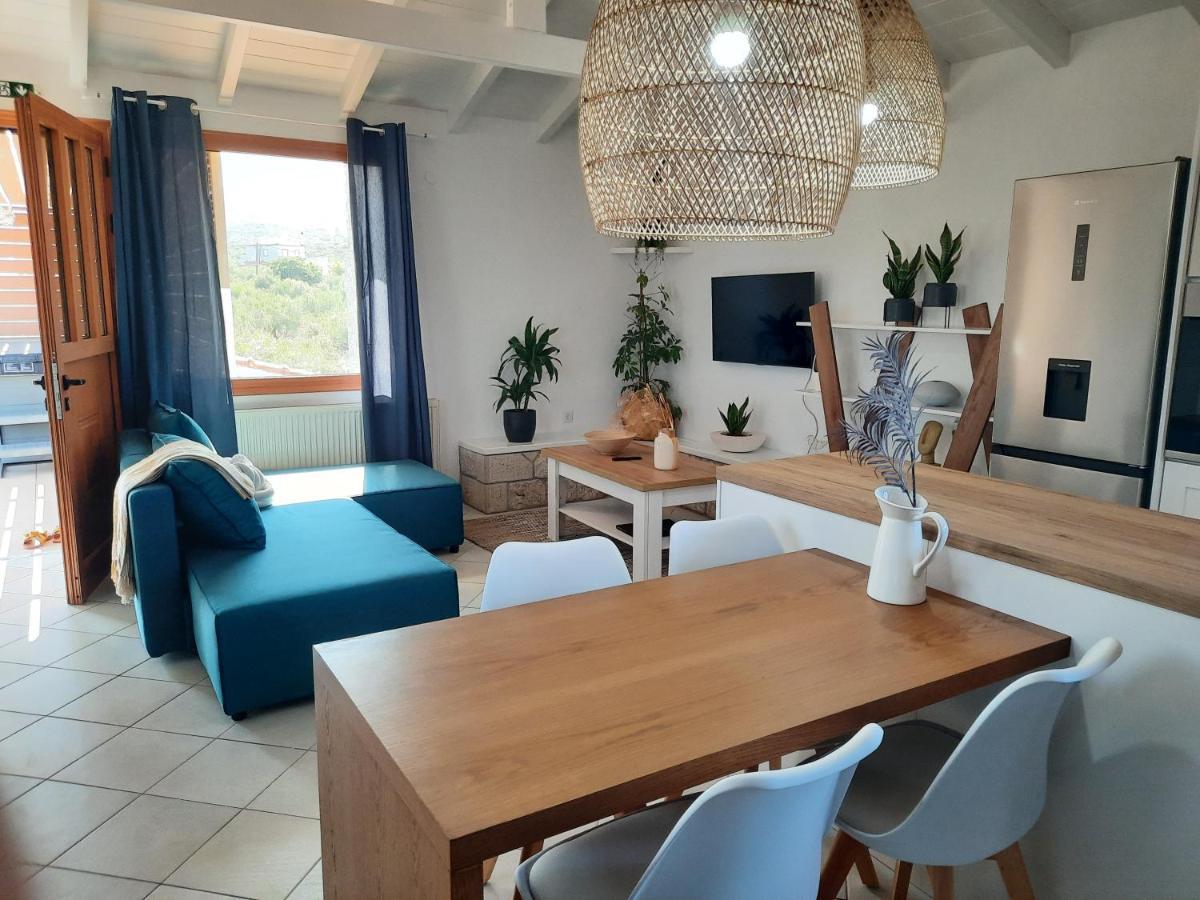 Athina Apartments Ступа Екстер'єр фото