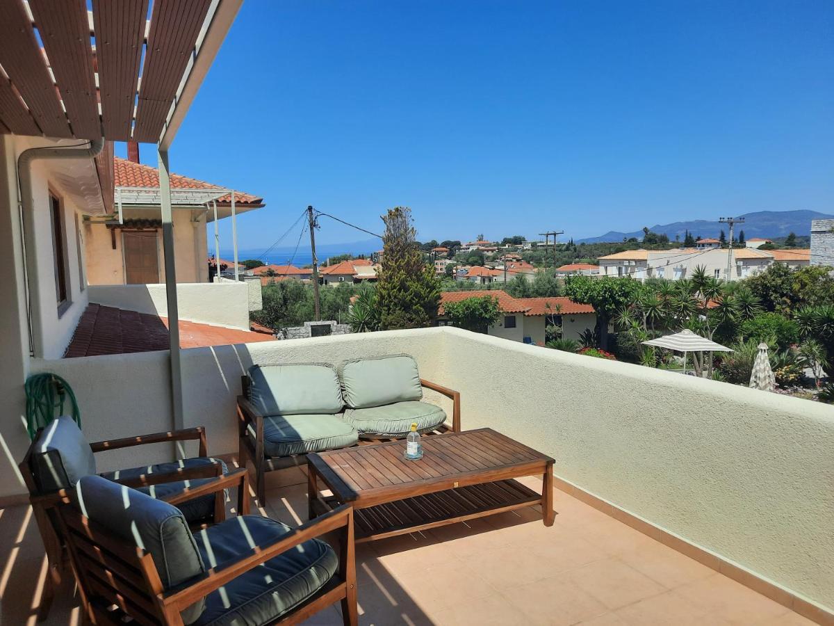 Athina Apartments Ступа Екстер'єр фото